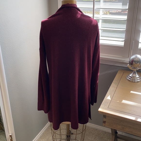 Maroon cardigan - Picture 2 of 4